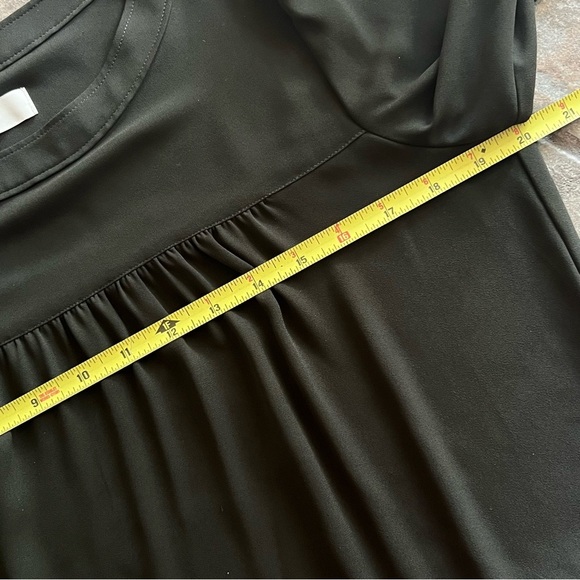 ⭐️BOGO FREE⭐️ LOFT Olive Green Pleated Long Sleeve Blouse - Picture 10 of 12